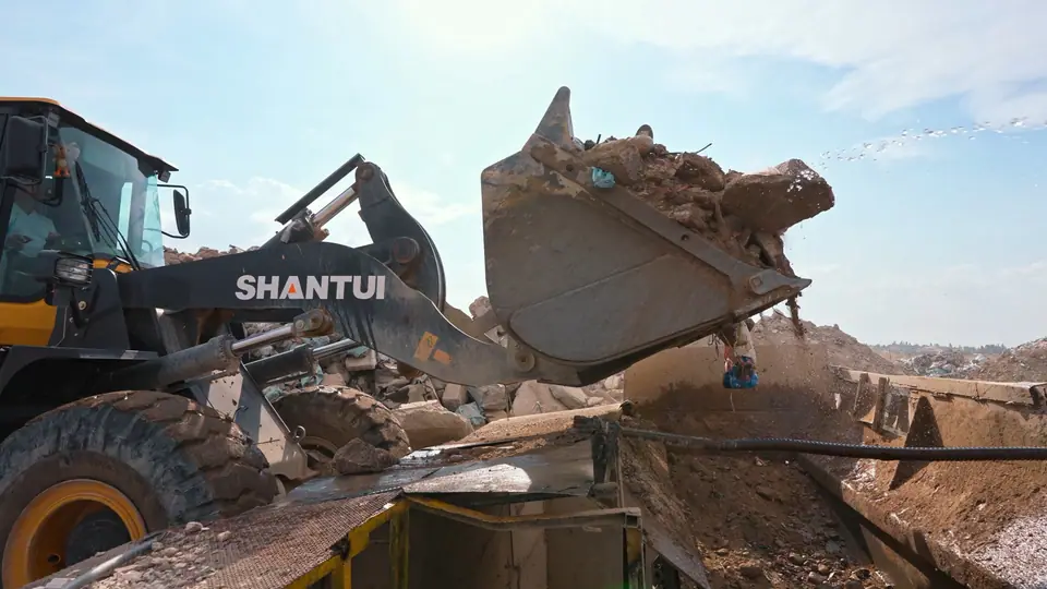 Construction recycling plant